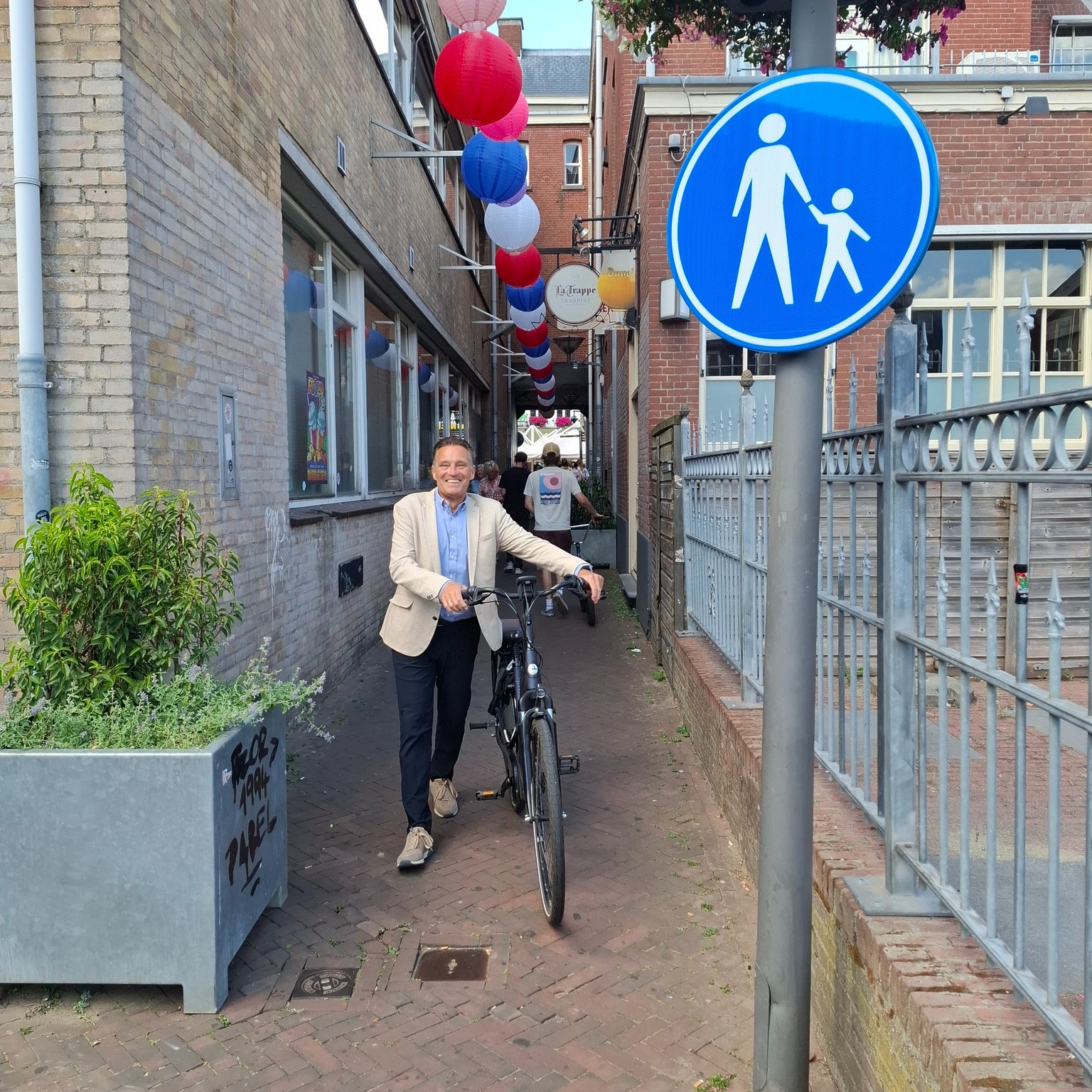 Officieel fietsverbod Tussen de Markten